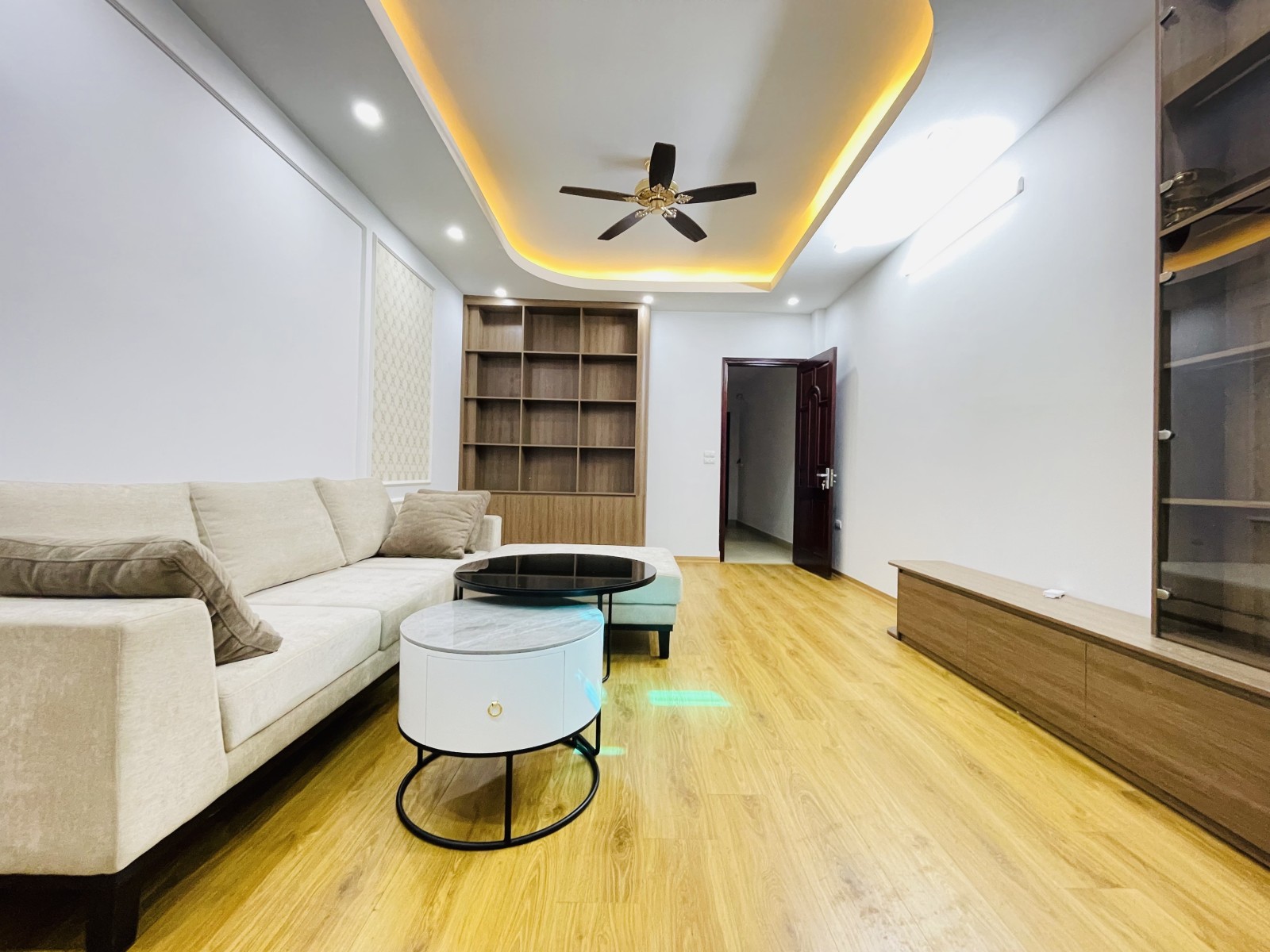 Bán nhà KĐT Văn Khê ô tô tránh vỉa hè rộng kinh doanh đẹp DT 85M 5T MT 5M giá 18,2 tỷ - Ảnh 1
